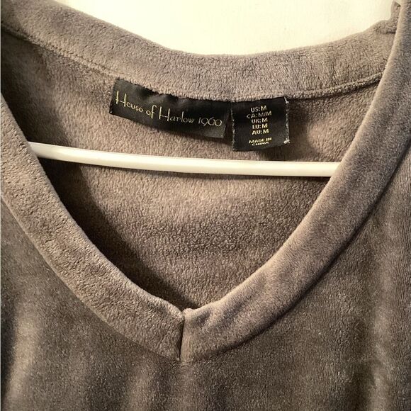 House of Harlow 1960 Lounge Ribbed Velour Pajama set Gray‎ - Picture 5 of 16